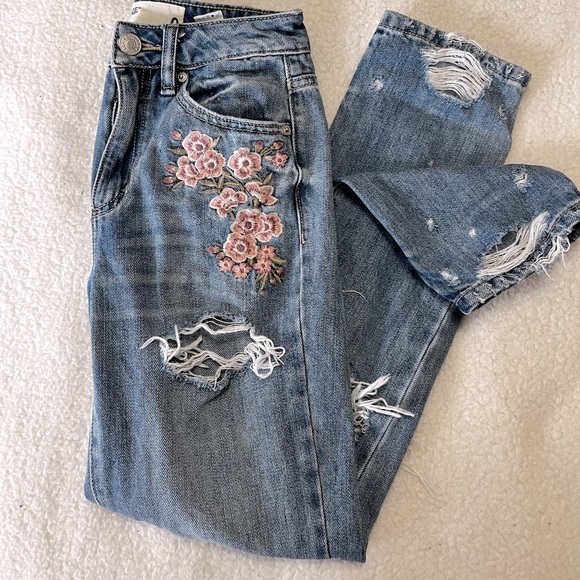 garage denim floral embroidered distressed mom jeans - Picture 3 of 11